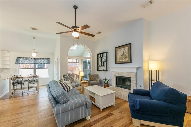 Building Photo - 10916 Mint Julep Dr