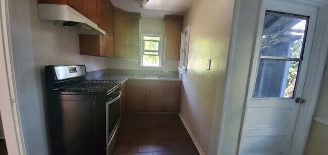 Foto del edificio - 339 Hawthorne St