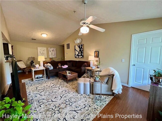 Building Photo - 3 br, 3 bath House - 1385 S Donahue Drive ...