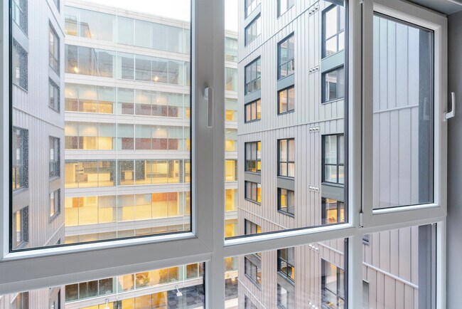 Foto del edificio - 1313 L St NW