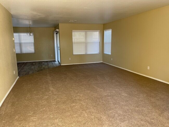 Building Photo - 1115 S Fresno Ct