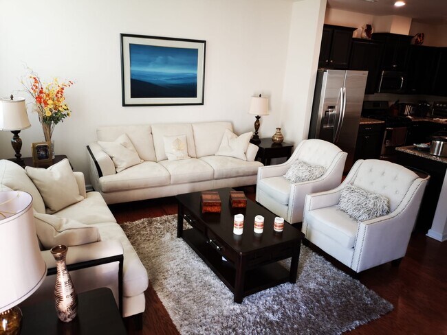 Foto del edificio - 4025 Black Walnut Wy