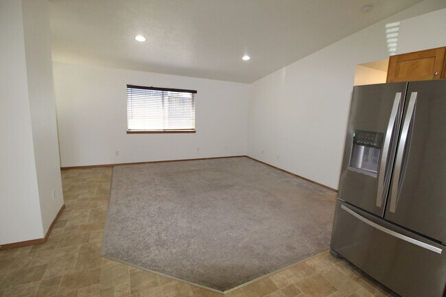 Foto del edificio - 6021 N Addison St