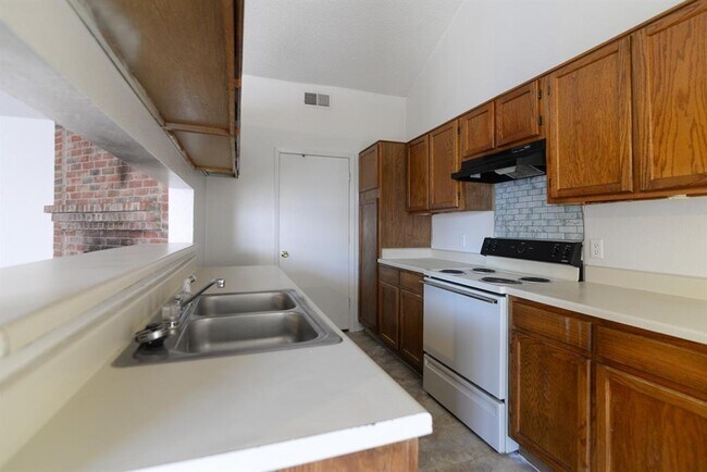 Building Photo - 1754 Carrington Dr