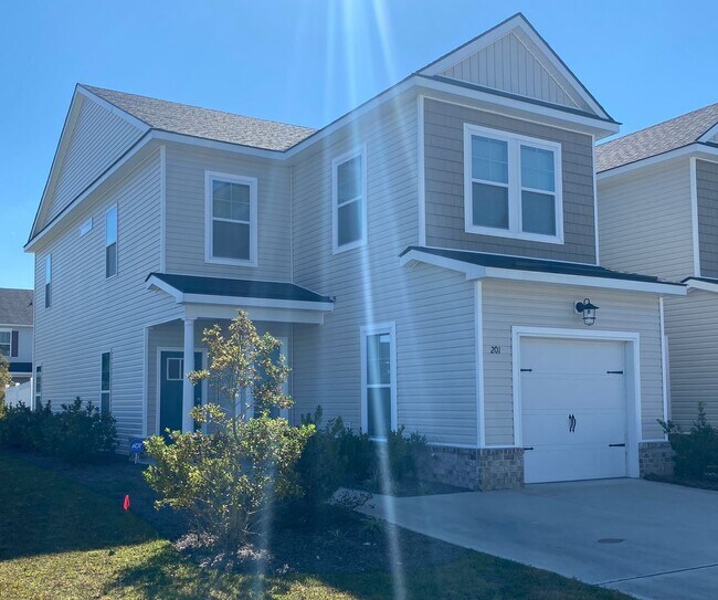 Foto del edificio - 3 bed/2.5 bath at end unit townhome in Berkeley Walk at Savannah Quarters with garage