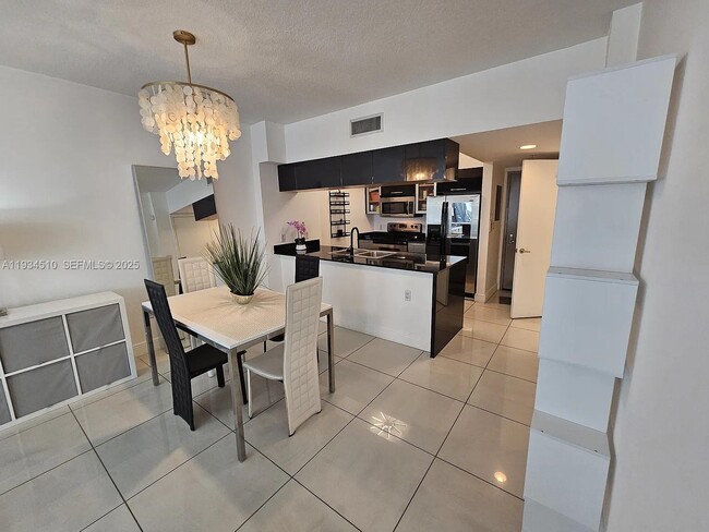 Foto del edificio - 1750 N Bayshore Dr