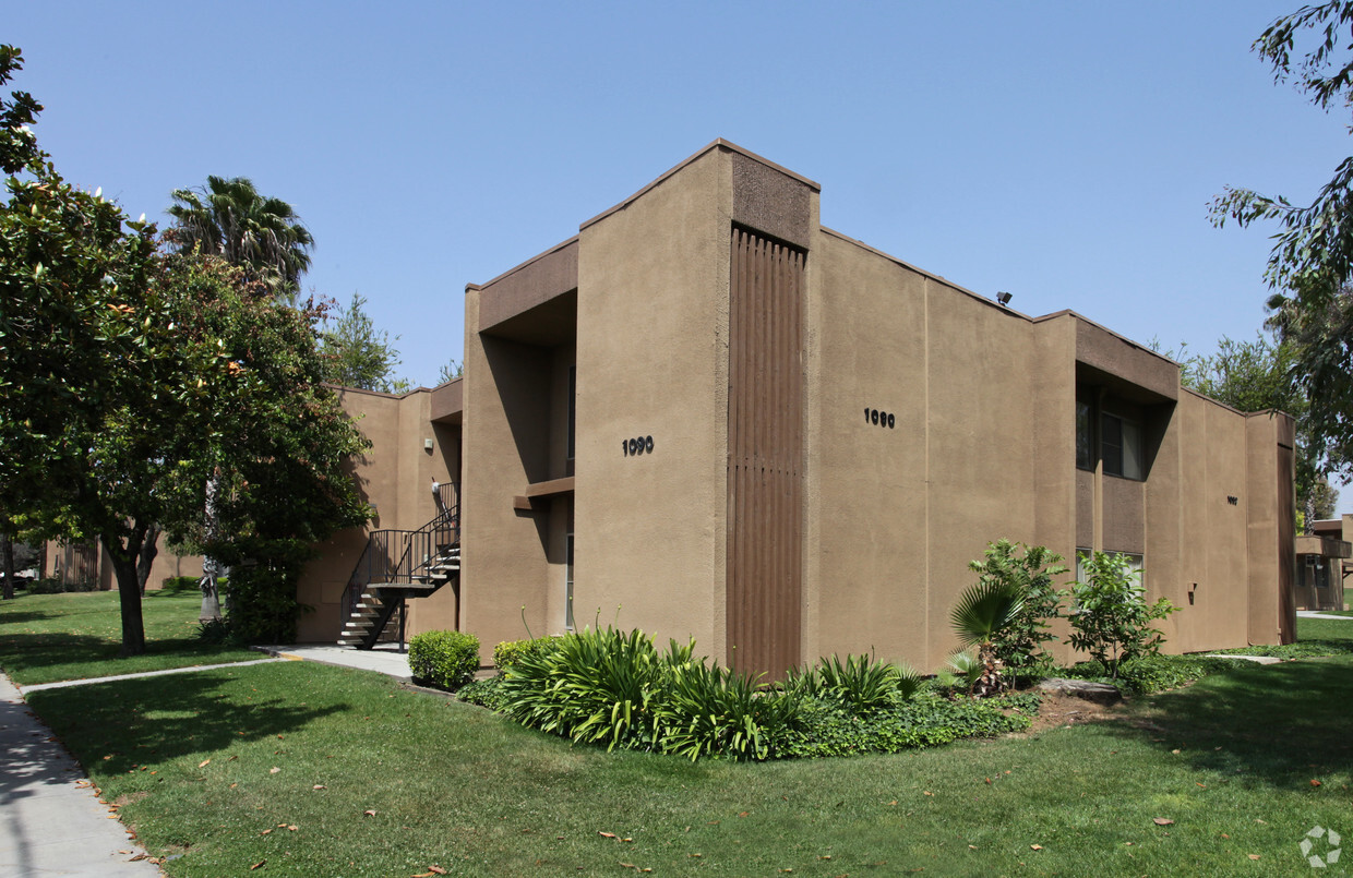 Primary Photo - Springbrook Park Apartments