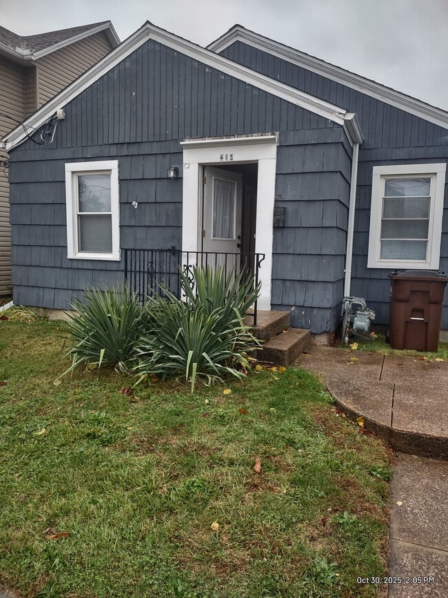 Foto del edificio - 218 Lawrence St