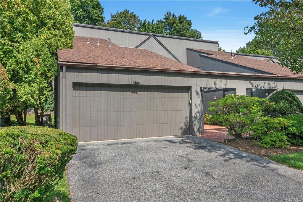 Primary Photo - 126 Stone Oaks Dr