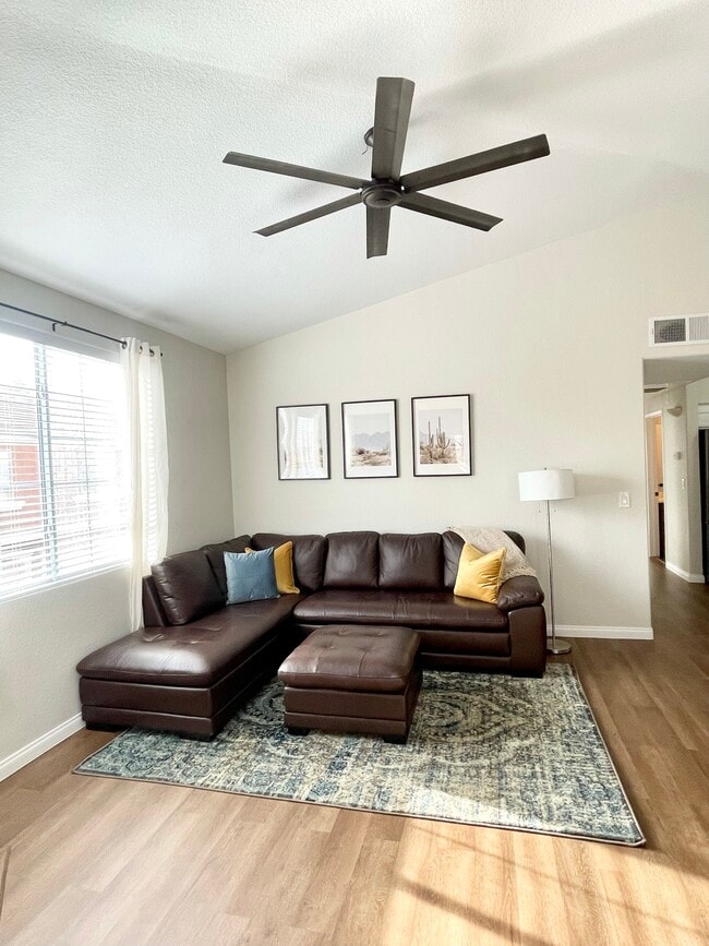 Building Photo - 1505 Truett St