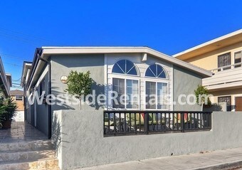 Primary Photo - 1024 W Balboa Blvd