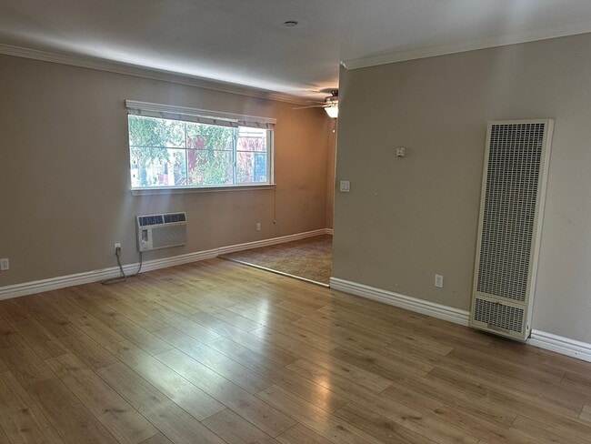 Building Photo - Perfectly Appointed Renovated 2 Bedroom 1 Bath Condo in Santa Clara