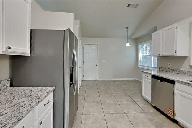 Building Photo - 3472 Erin Glen NW