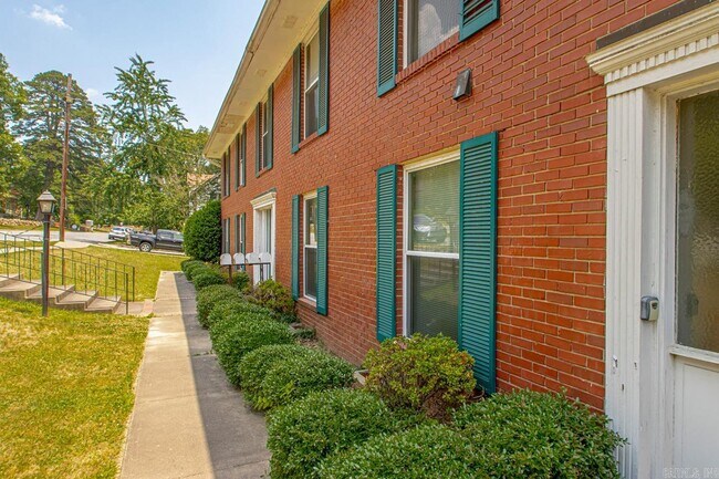 Foto del edificio - 3801 Hill Rd