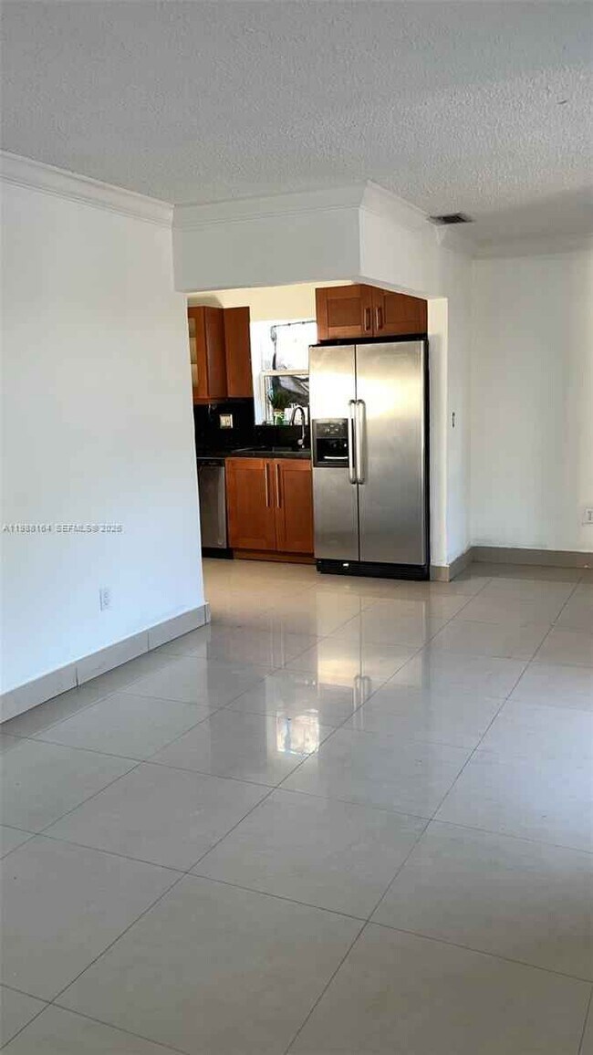 Foto del edificio - 2540 NW 141st St