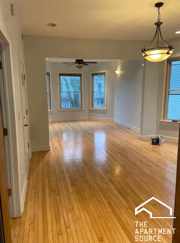 Foto del edificio - 2630 N Monticello Ave