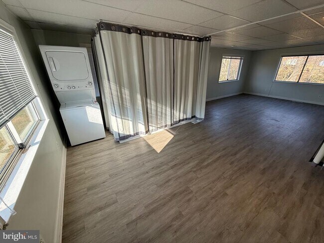 Foto del edificio - 1212 Reece Rd