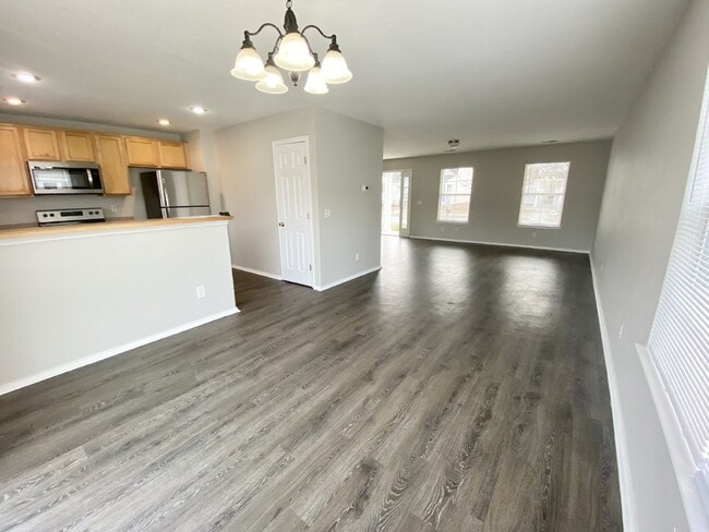 Foto del edificio - Three Bedroom, University Park Home!