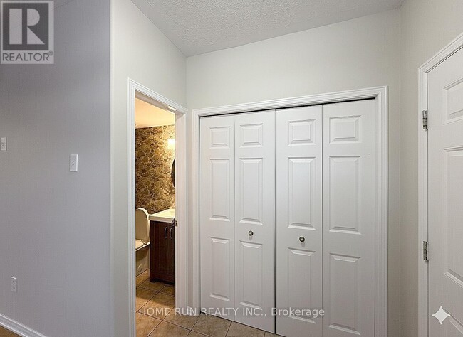 Building Photo - 62 Highmont Ct