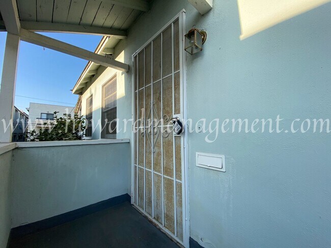 Foto del edificio - 12617 Caswell Ave