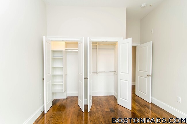 Foto del edificio - 124 Columbia St