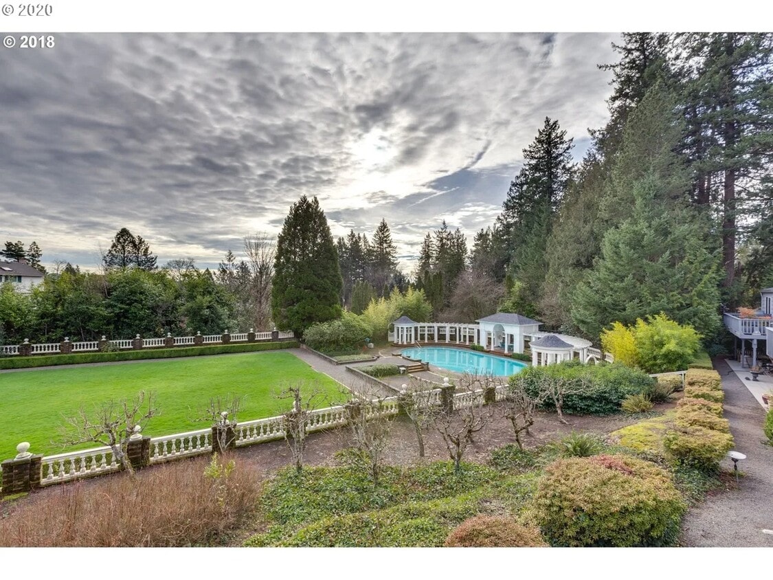 Photo - 3649 SW 52nd Pl (Portland, OR)