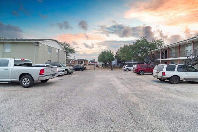 Foto del edificio - 9636 Crofton St
