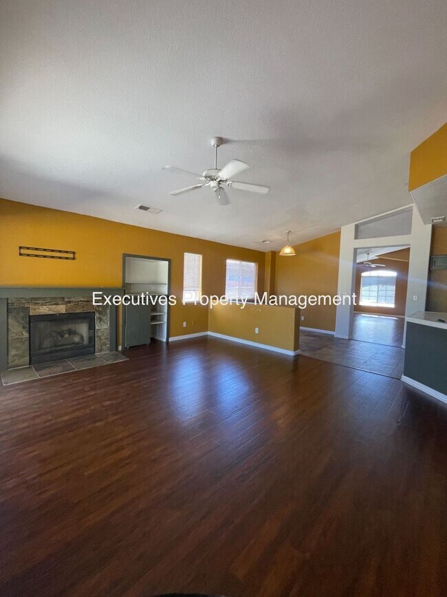 Foto del edificio - 1308 Fairway Dr