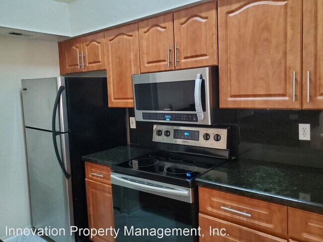 Building Photo - 2 br, 2 bath House - 2226 Metropolitan Way...
