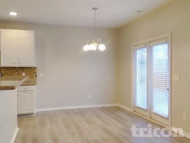 Foto del edificio - 99 Stonebridge Crossing