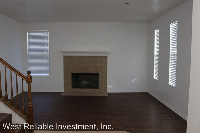 Building Photo - 4 br, 3.5 bath House - 486 West 59th Street