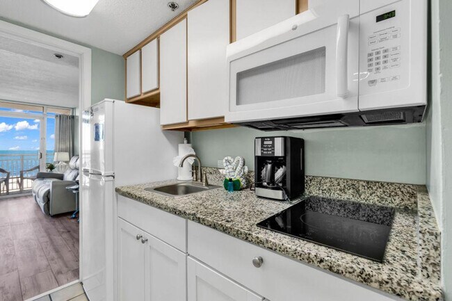 Foto del edificio - 1708 N Ocean Blvd