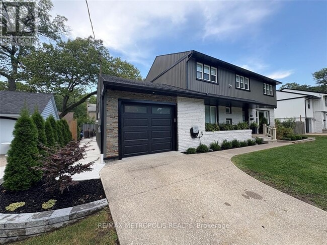 Building Photo - 552 Cathcart Blvd