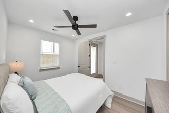 Building Photo - 5304 Kindred Gdn Ln