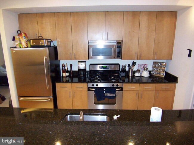 Foto del edificio - 715 6th St NW