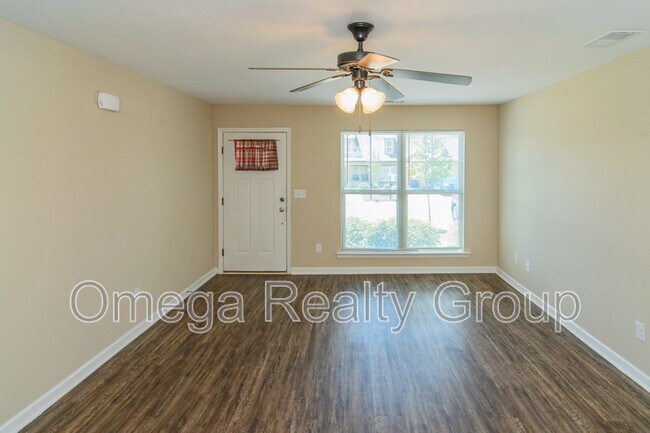 Foto del edificio - 6228 Townley Way