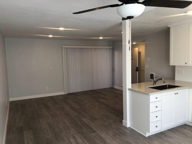 Foto del edificio - 823 E 25th St