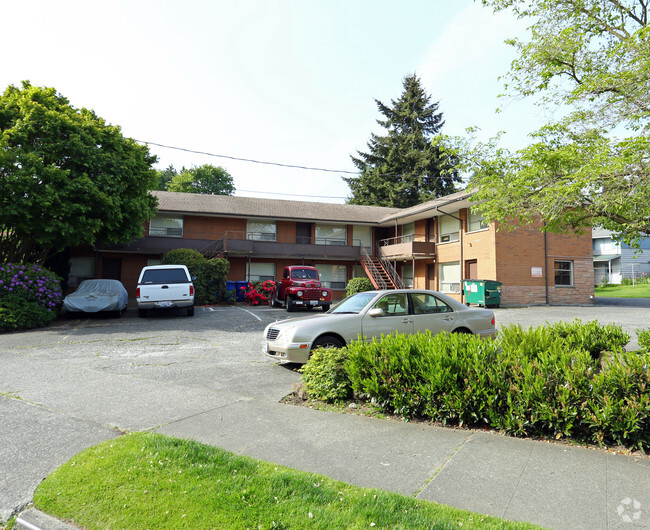 Building Photo - Saraman Apartments