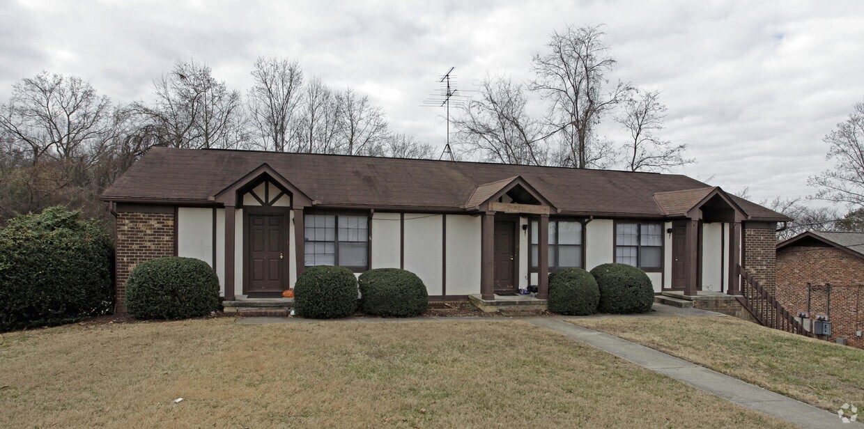 Building Photo - 811 Flanders Ln