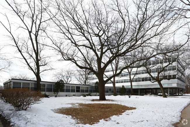 Building Photo - Shoreview Apartments