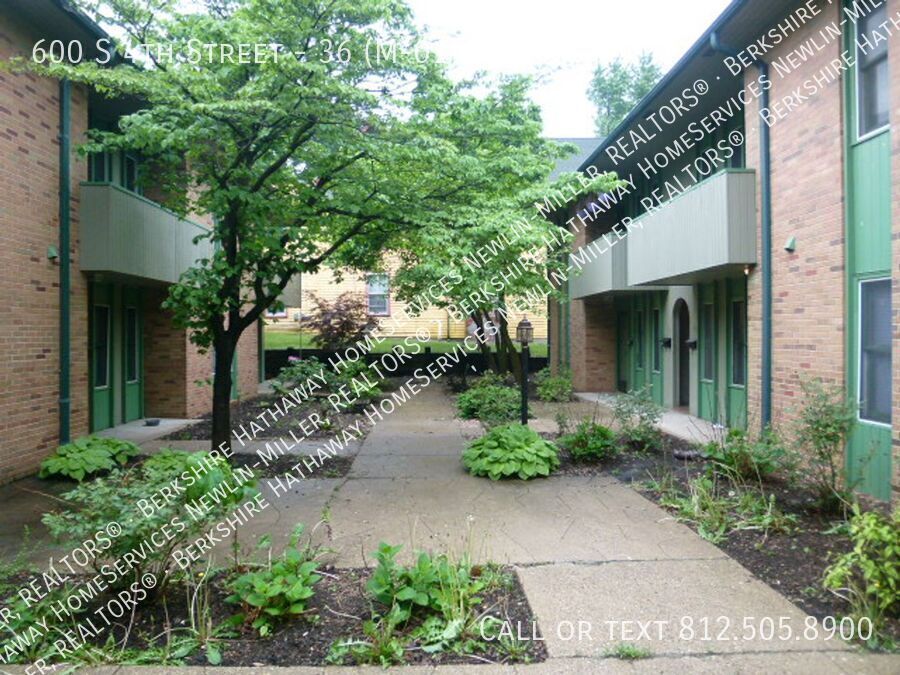 Foto principal - Ground Level Upper Apartment Near Downtown!