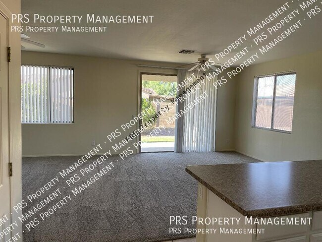 Building Photo - Beautiful Family Home
