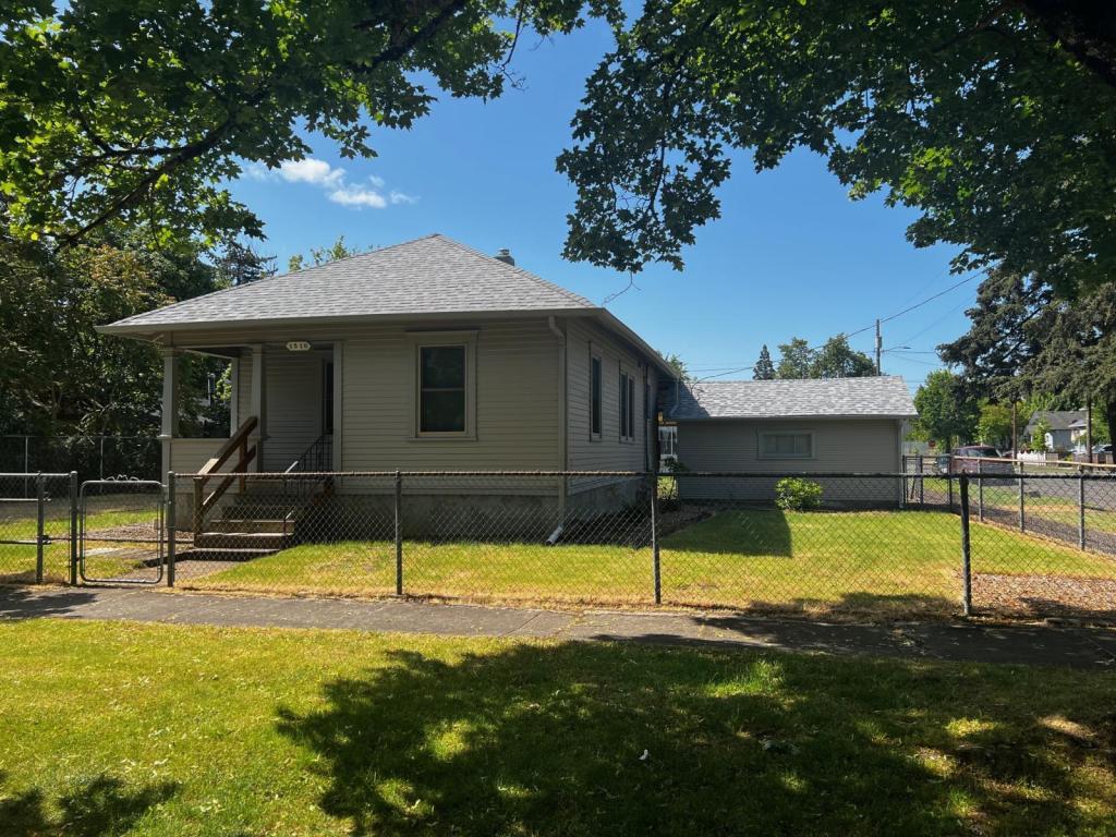 Primary Photo - 1510 Bellevue St SE