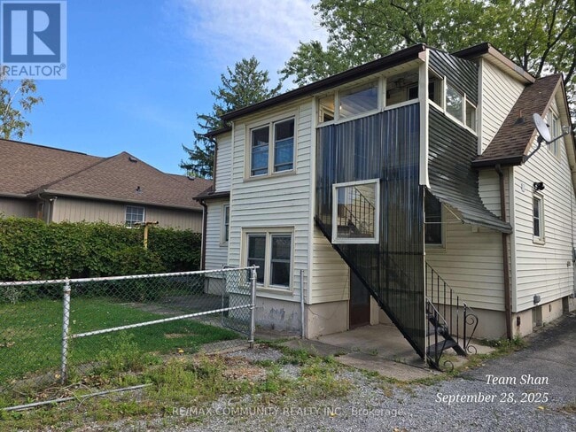 Building Photo - 6023 Montrose Rd