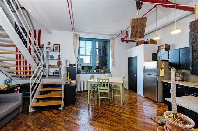 Foto del edificio - 52 Webster Ave