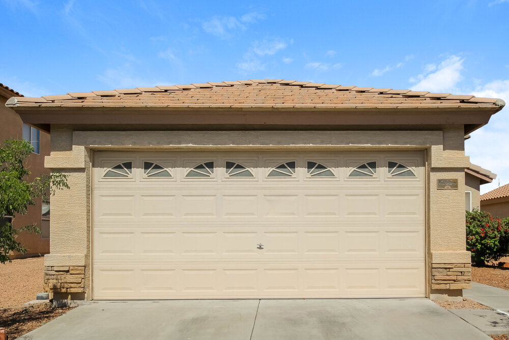 Foto principal - 12654 W Paradise Dr