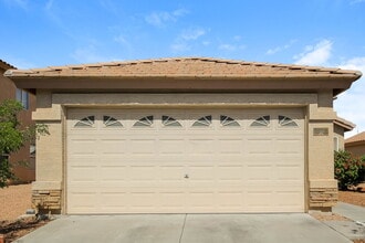 Building Photo - 12654 W Paradise Dr