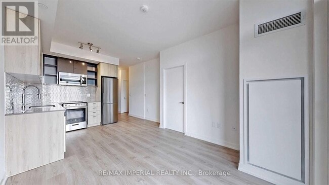 Building Photo - 10 De Boers Dr