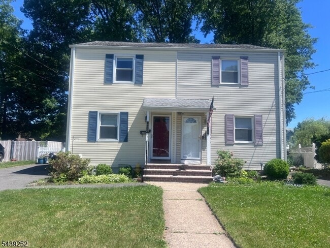 Foto del edificio - 228 Windsor Ave