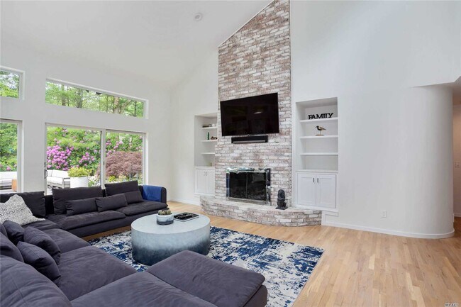 Foto del edificio - 3 Blueberry Ln